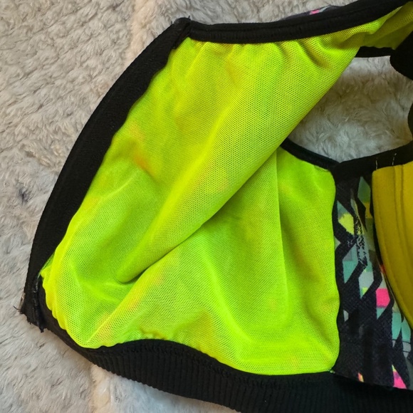 Victoria’s Secret VSX Knockout front closure sports bra Multicolor print 34C - Picture 11 of 14